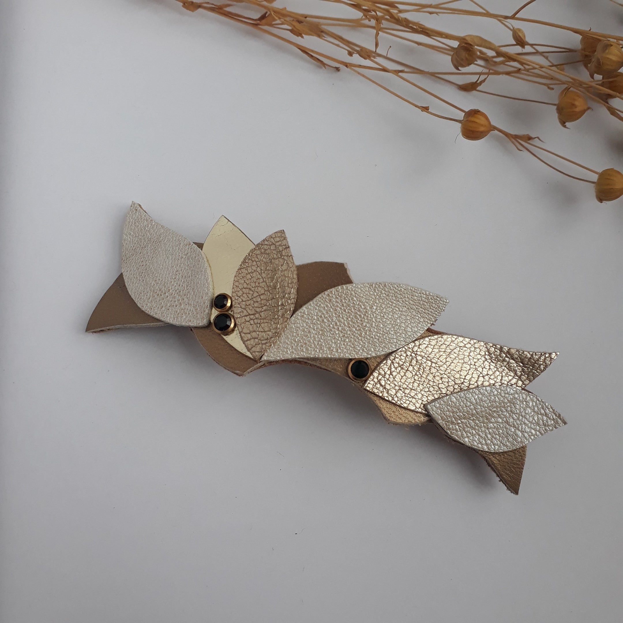 Barrette en cuir doré recyclé fabriqué en France