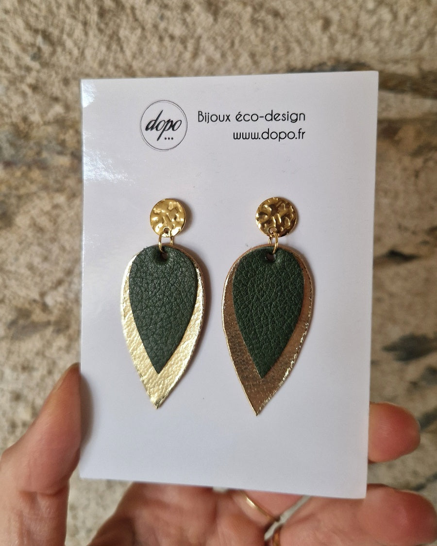 Boucles d'oreille puces vert et or pétales