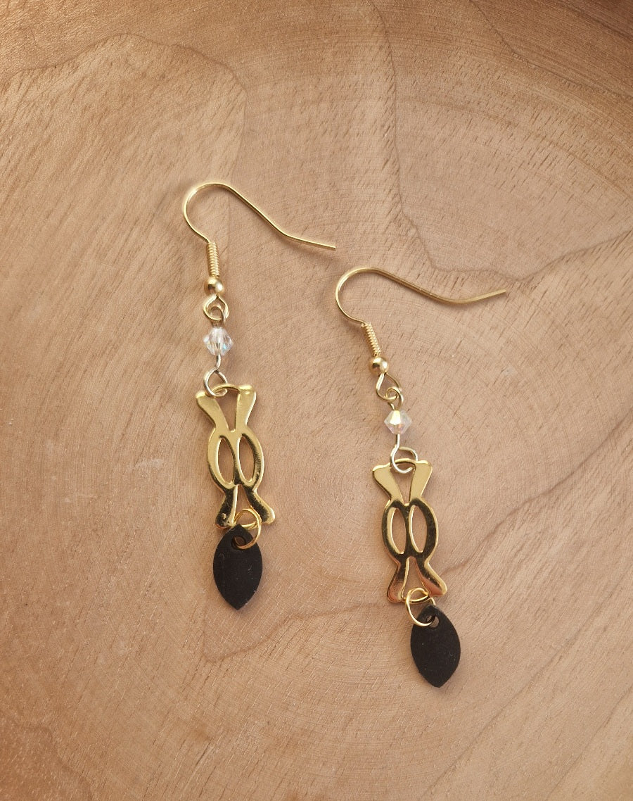 Boucles d'oreille pendantes légères or et noir perles transparentes