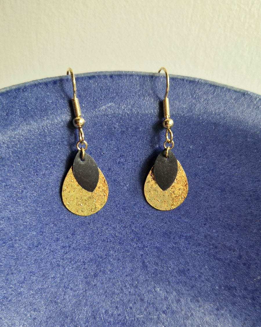 Boucles d'oreilles goutte d'or et chambre à air