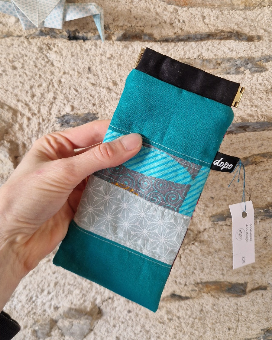 Étui à lunettes upcycling de petits tissus