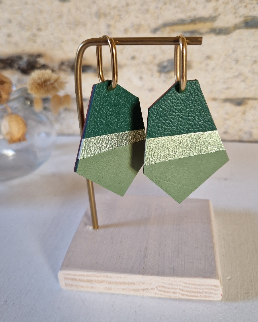 Grandes boucles d’oreille tons vert doux Polina