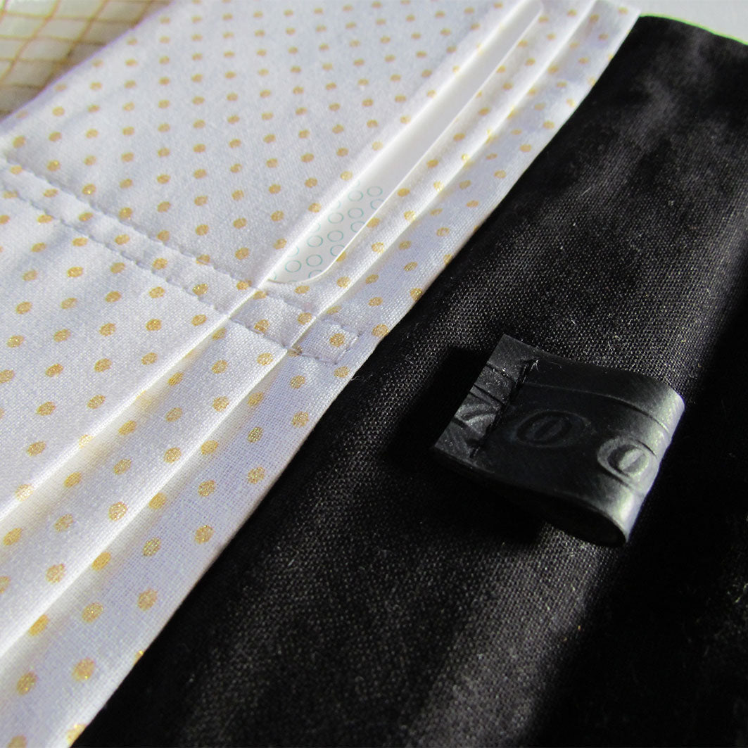 Porte chéquier avec pochettes pour les cartes / moucheté