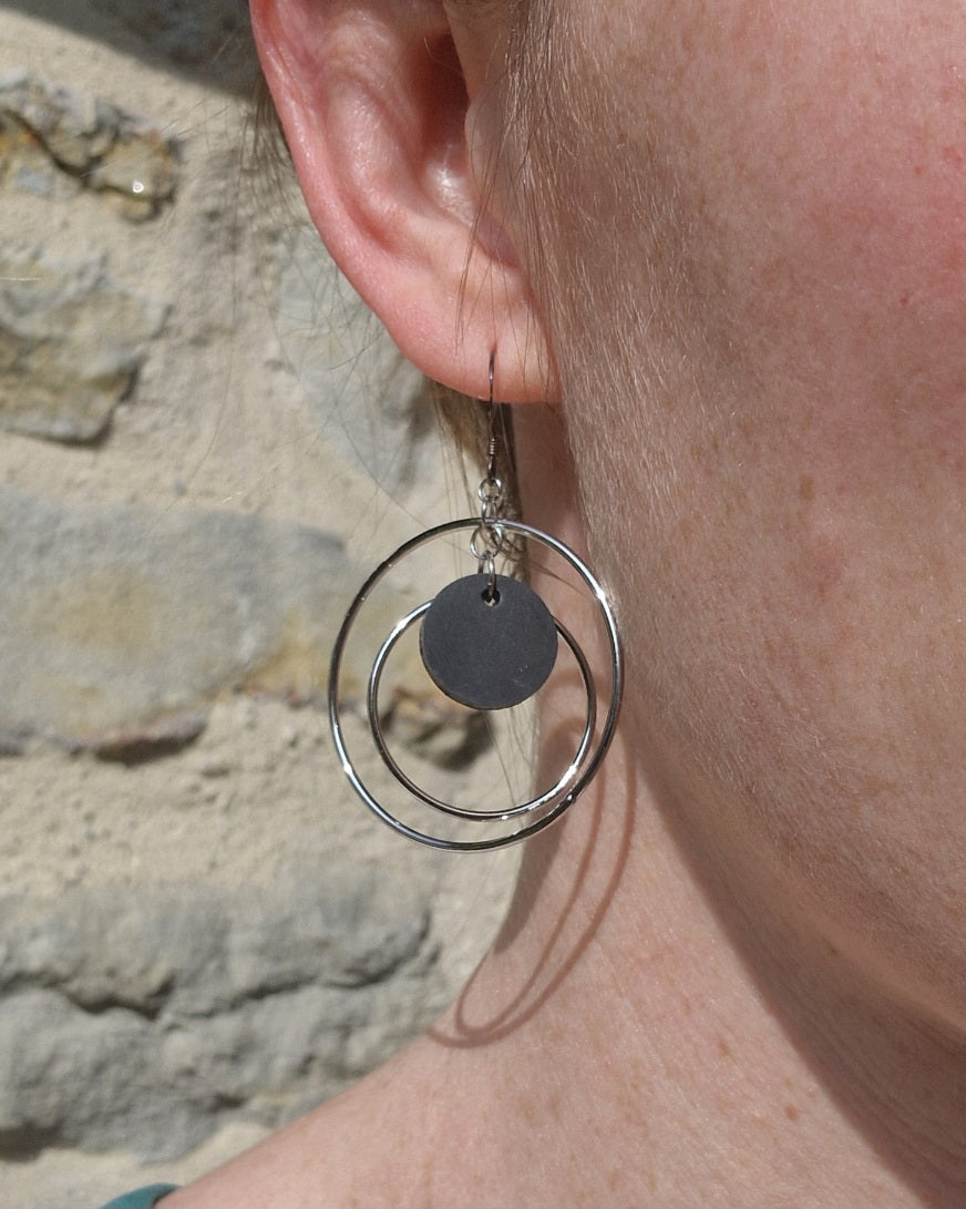 Boucles d’oreille mobile upcyclées
