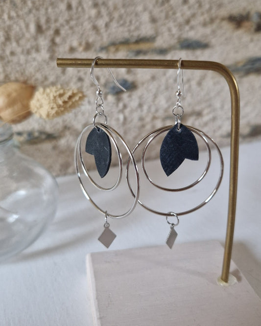 Boucles d’oreille upcyclées noir et argent