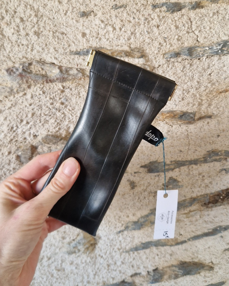 Étui à lunettes en chambre à air de vélo upcyclée