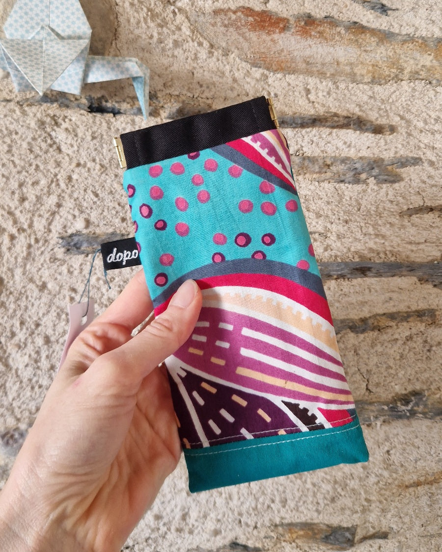 Étui à lunettes upcycling de petits tissus