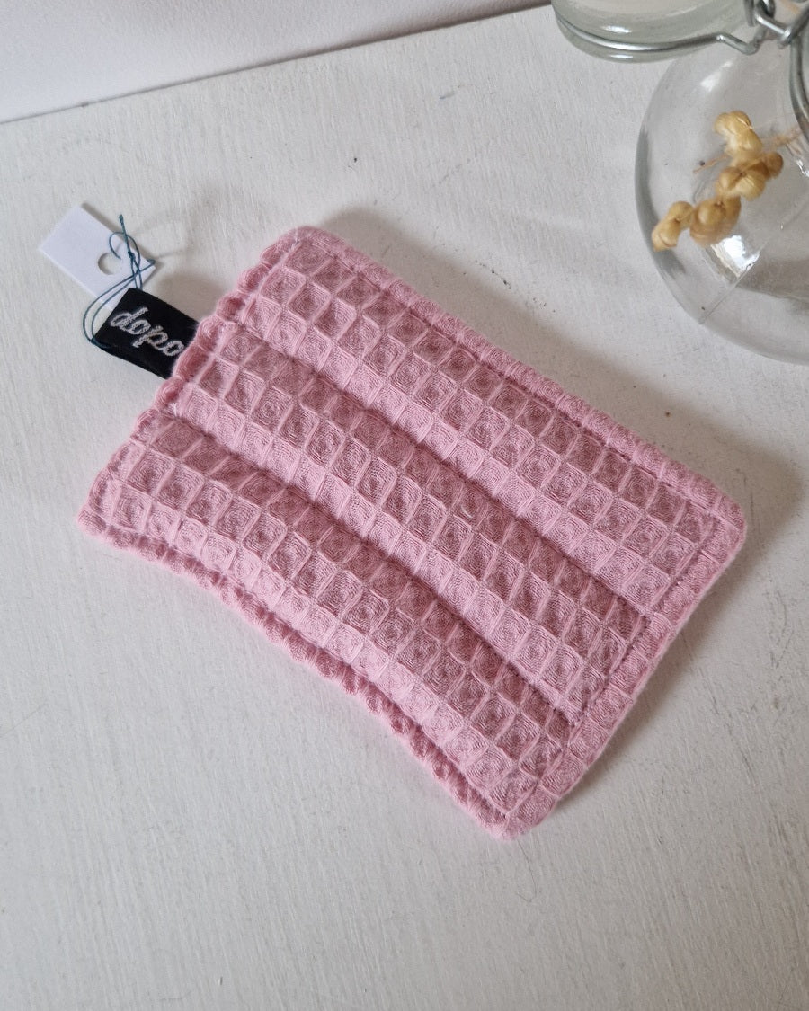 Eponge lavable rose en nid d’abeille