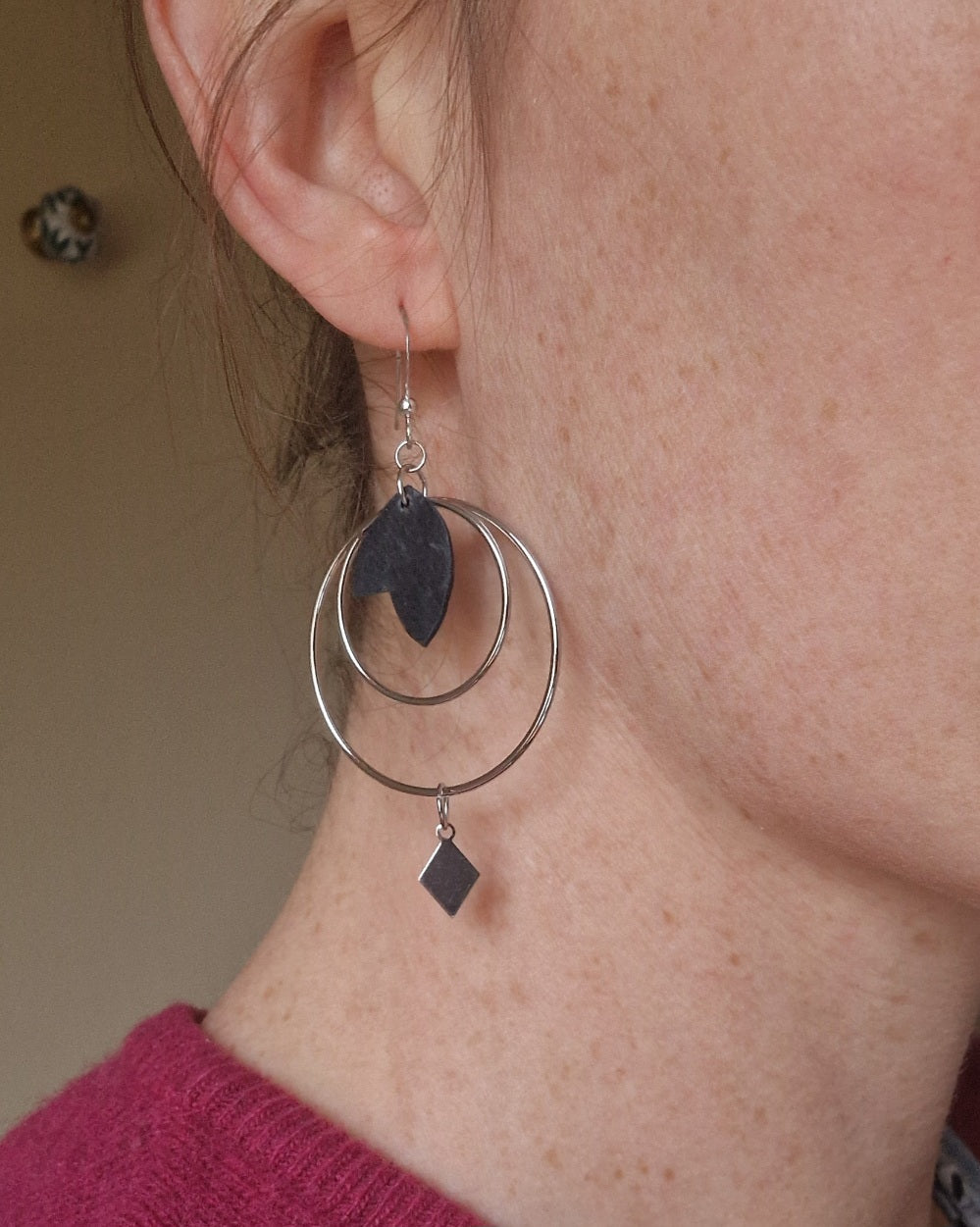 Boucles d’oreille upcyclées noir et argent