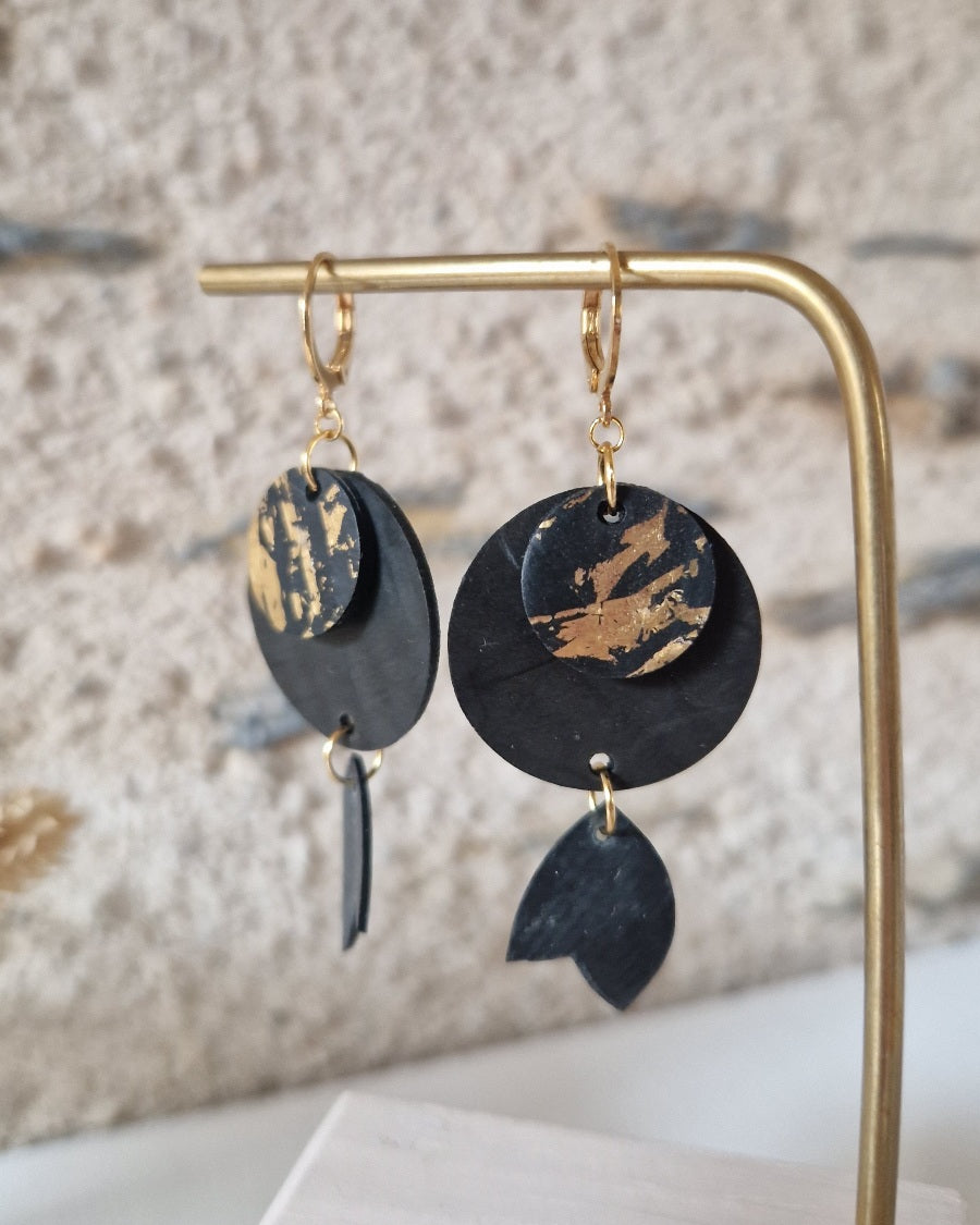 Boucles d’oreille pendantes or marbré