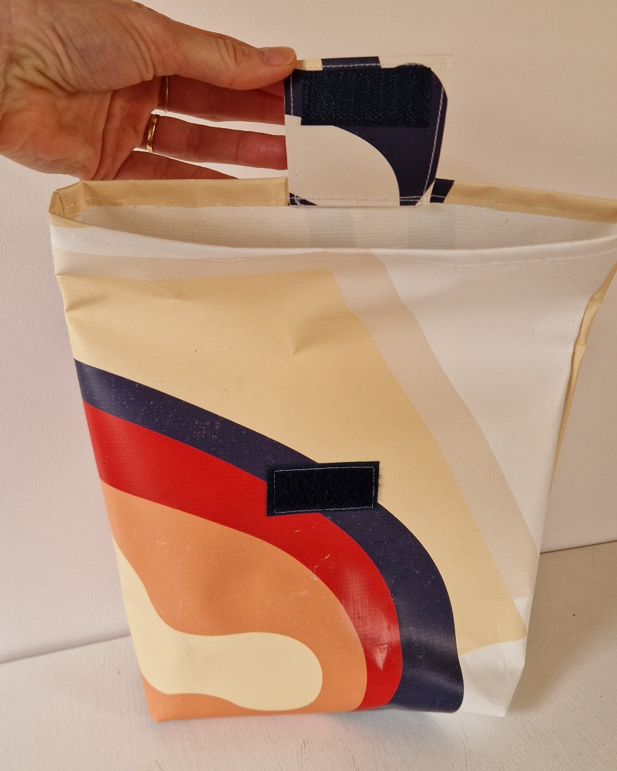 Pochette à vélo en bâche upcyclée vintage