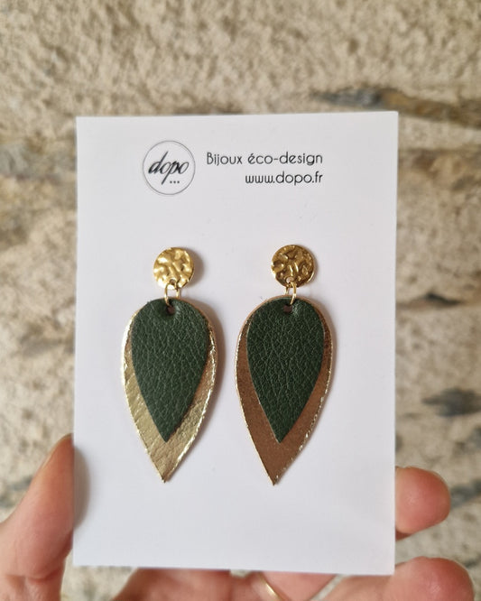 Boucles d'oreille puces vert et or pétales
