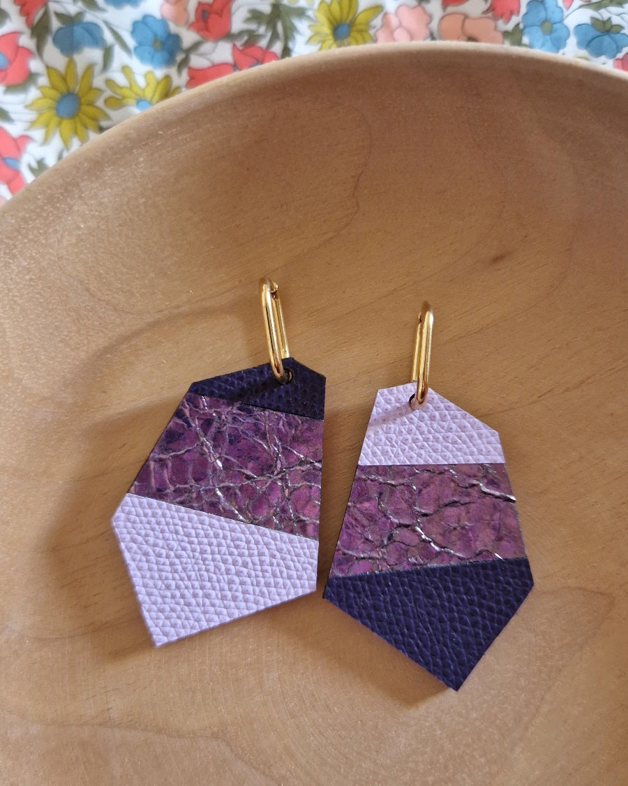 Grandes boucles d’oreille tons violet Polina